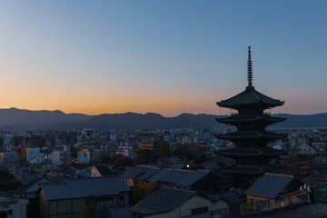 マジックアワーと八坂の塔「京都観光」