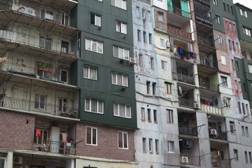 Obraz premium Residential building in Georgia Batumi. slums with balconies. high-rise building
