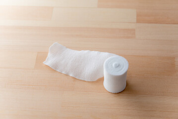 伸縮性のある包帯
