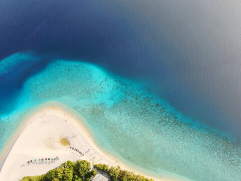 Tropical paradise atoll Ukulhas island aerial view