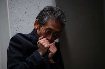 シニア男性　ポートレート　カジュアル