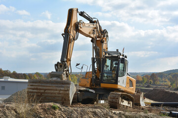 Schaufelbagger auf einer Baustelle