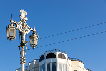 Fototapeta na wymiar Blue skies and the tops of traditional buildings in Brighton