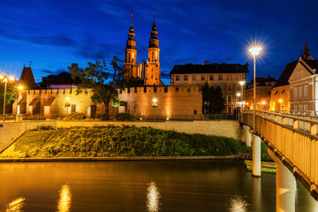 Obraz na płótnie Canvas Old town of Opole across Oder River
