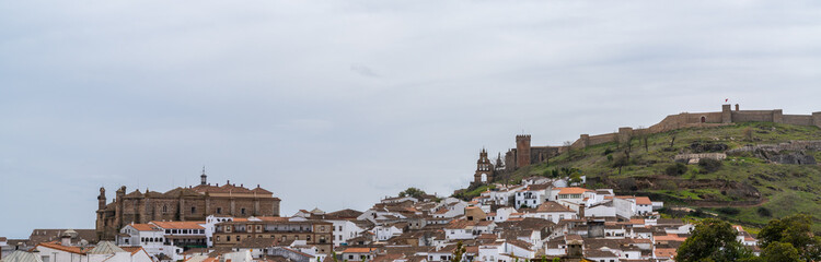 Fototapeta na wymiar panorama view of the whitewashed Andalusian town of Aracena with its church and castle