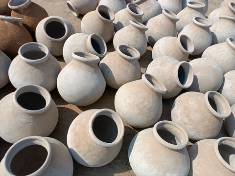 water pots, soil water pots drying in sunlight, clay pot crockery earthen pot, water pots, watercolor