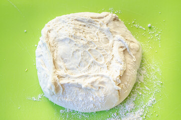 発酵したパン生地