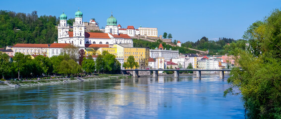 Fototapeta na wymiar Panoramablick der Stadt Passau in Bayern