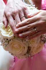 Obraz na płótnie Canvas Ring shot on a bouquet of white flowers