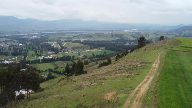 Panor&aacute;micas del Valle del Mantaro, Jun&iacute;n, Per&uacute;. Concepto de Turismo