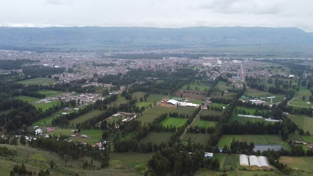 Panor&aacute;micas del Valle del Mantaro, Jun&iacute;n, Per&uacute;. Concepto de Turismo