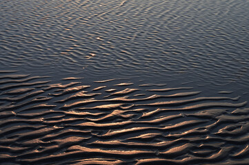 四国香川県三豊市にある父母ケ浜（チチブガハマ）の夕日