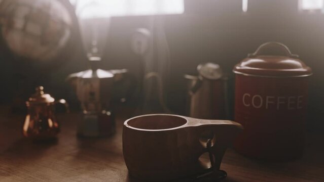 YouTubeによくある、音楽プレイリスト動画などの為の映像素材（コーヒーカップから出る湯気）