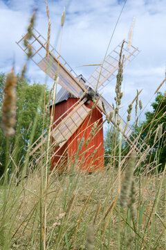 Aland islands have managed to preserve their unique natural landscape, and to become a favorite destination for nature lovers by restoring heritage windmills powered by winds from the Baltic Sea.