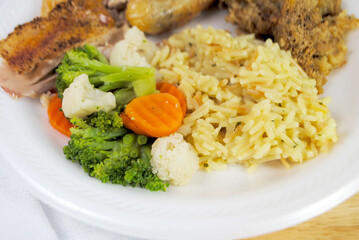 Mixed Veggies of Broccoli, Cauliflower, and Carrots 