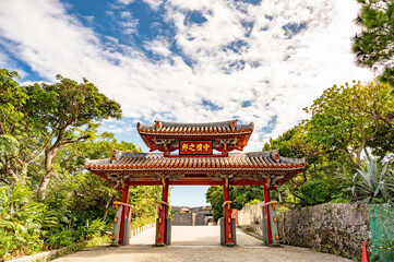 沖縄　首里城の守礼門