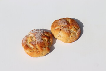 Apfelballen mit Zimtzucker. Apfelkuchen-Ballen.