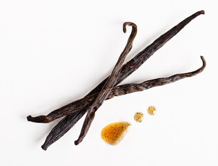 vanilla pods and sticks