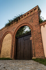 Fototapeta premium brama zabytkowa, z cegly , kosciol, 6,