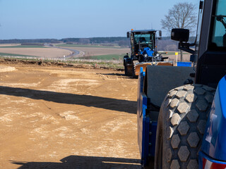 Straßen Neubau Baustelle Tiefbau mit Baumaschine