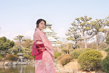 大阪城の庭園にて