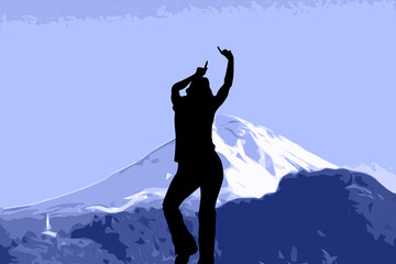 mujer celebrando en la cima de una montaña nevada 