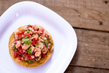 Tostada de ceviche 