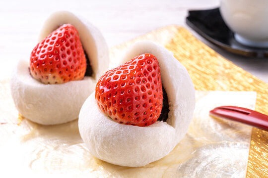 苺大福 Images – Browse 882 Stock Photos, Vectors, and Video