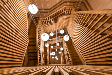 architecture bois escalier lumiere lampe eclairage electricité moderne