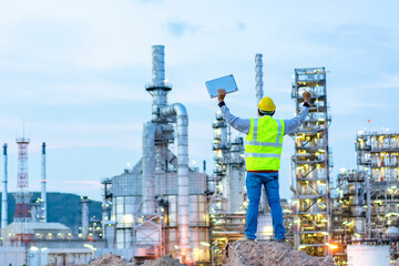 the oil workers are chear up to oil business