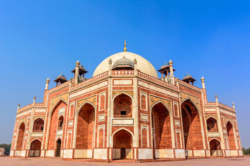 Fototapeta na wymiar Humayun's tomb of Mughal Emperor Humayun designed by Persian architect Mirak Mirza Ghiyas in New Delhi, India.
