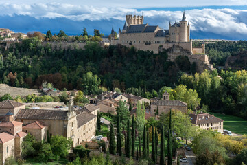 Obraz premium The famous Alcazar of Segovia one of the most beautiful castles in the world (Spain)