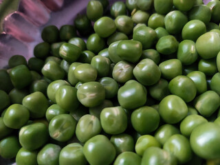 peas in the market, green peas in a pod, peas in a pod