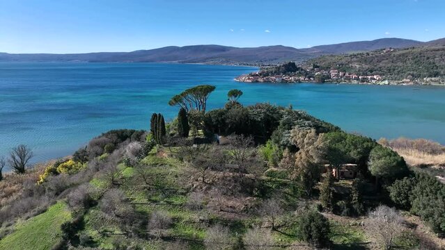 bellissimo panorama del lago di Bracciano a pochi chilometri da Roma
Vista aerea del Lago di Bracciano, Anguillara e Trevignano