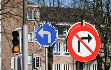 signalisation circulation traffic fleche interdit obligatoire feu conduite permis
