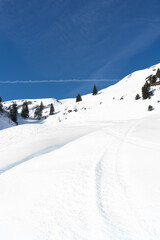 The village of Stoos is set in a delightful alpine landscape at the foot of the Fronalpstock mountain, on a sunny alpine plateau of the same name at about 1300 m. Stoos is reached by the steepest way.