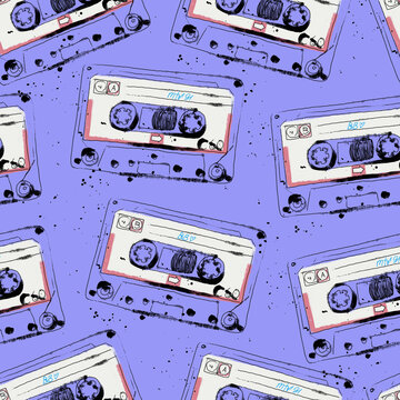 Seamless pattern with tape recorder cassettes veri pery