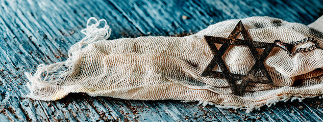 star of david in an old pendant, web banner - 493998419