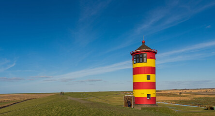 Der Pilsumer Leuchtturm in Ostfriesland; Deutschland