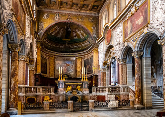 Main nave and apse of St. Marc Evangelist Basilica, San Marco Evangelista al Campidoglio at Venice Square Piazza Venezia in historic center of Rome in Italy - obrazy, fototapety, plakaty