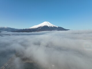 山中湖から見る富士山周辺　山梨県 ドローン空撮