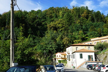Fototapeta na wymiar Glimpse of the village of Molazzana in Garfagnana, Tuscany, Italy