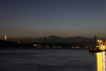 Fototapeta na wymiar Beautiful sunset on the Tagus River, in Lisbon