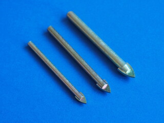 Glass and tile drill bit set. Suitable for use on ceramic tiles, quarry tiles, glass, mirror and...