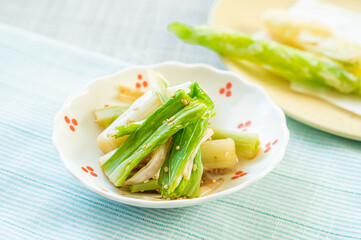 うるいの胡麻和え