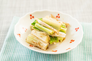 うるいの胡麻和え