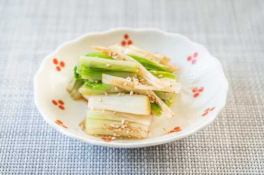 うるいの胡麻和え
