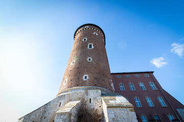 The Wawel Royal Castle is located in central Krak&oacute;w, Poland, against a backdrop of clear blue skies