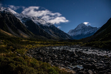 Obraz premium Moonlit exploring of the Hooker Valley Track, Mount Cook Aoraki National Park, New Zealand