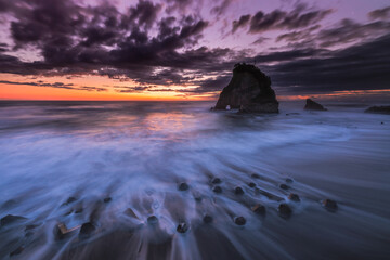 雀島（夫婦岩）のブルーアワー